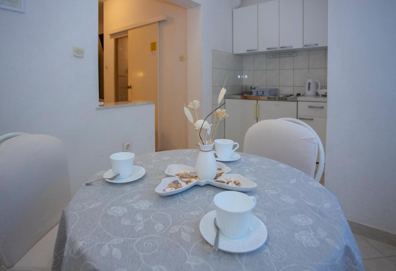 Villa Milenka - Apartmani Gorana Tučepi Esterno foto